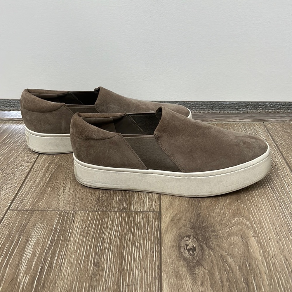 Vince Warren Suede Platform Slip-On Sneaker 9.5 like NEW